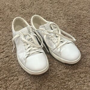 Cole Haan white leather tennis shoes